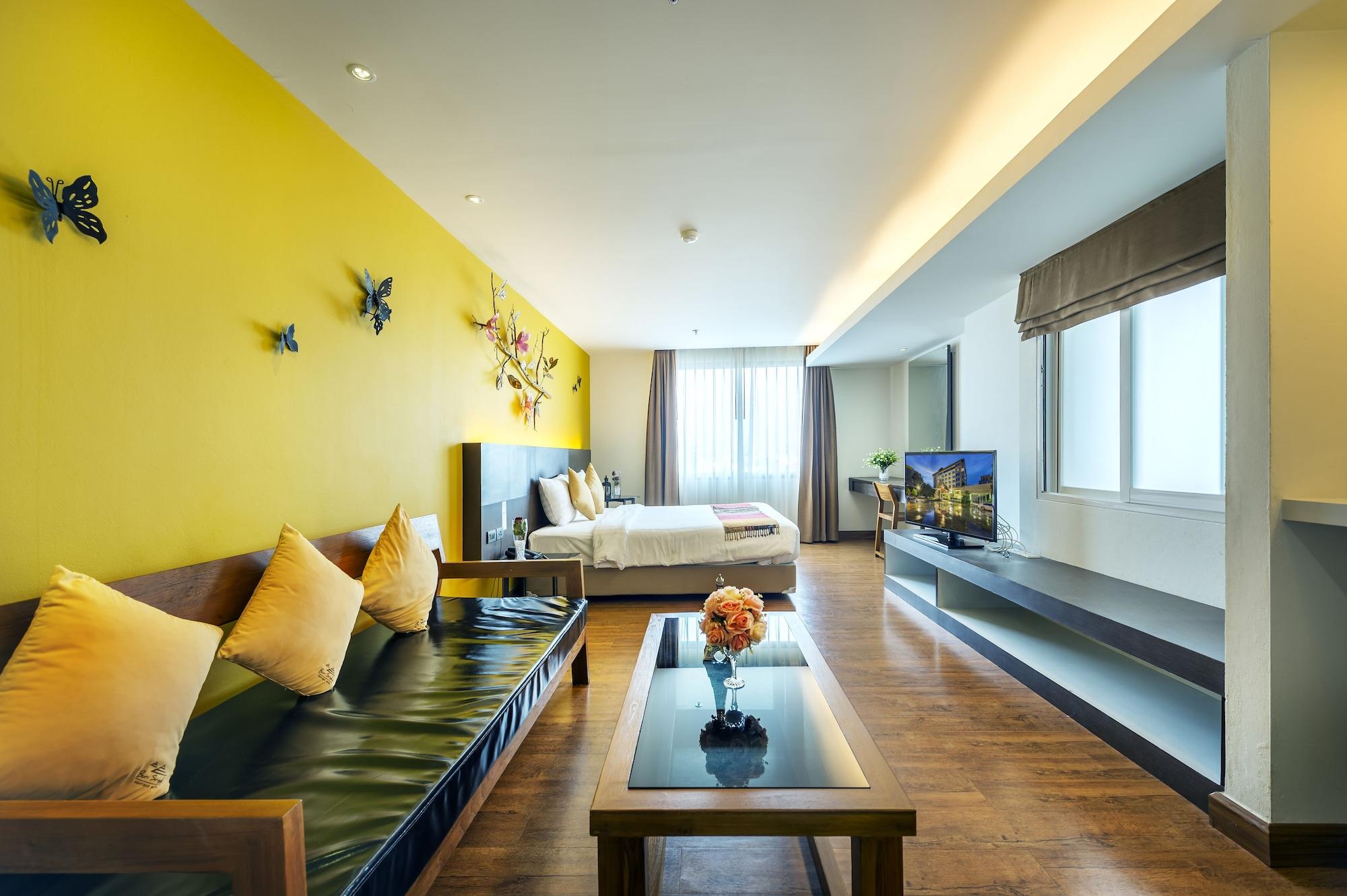 Buri Sriphu Hotel Хат Яй Екстериор снимка