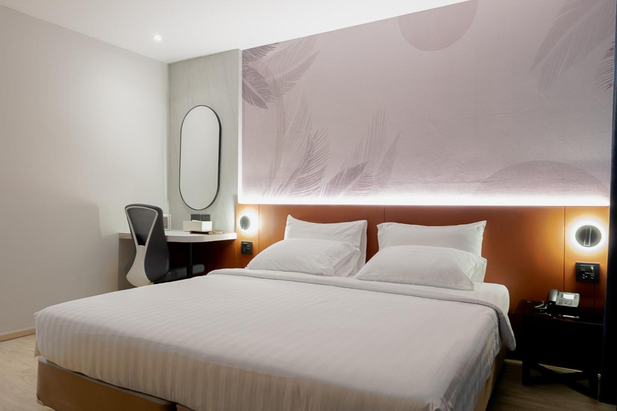 Buri Sriphu Hotel Хат Яй Екстериор снимка